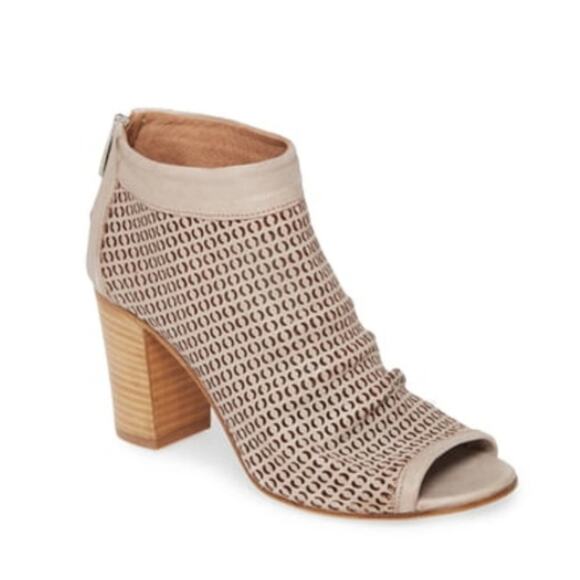 RON WHITE Shyla Perforated Laser-Cut Nappa Leather Peep Toe Ankle Booties Latte - Picture 1 of 10